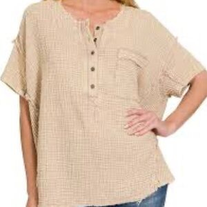 LA MIEL Rose Button-Up Blouse